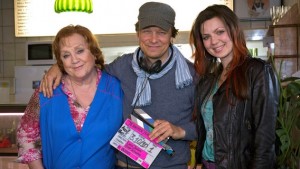 Doris Kunstmann, Regisseur Lars Jessen und Hauptdarstellerin Katrin Ingendoh (rechts) zum Drehstart in Buxtehude.
